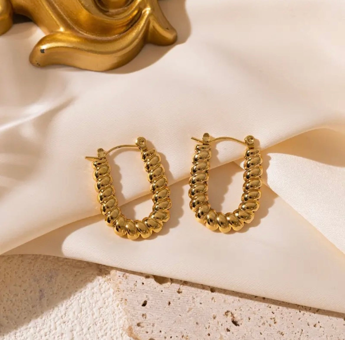 Twisted Style U-Shape Earrings